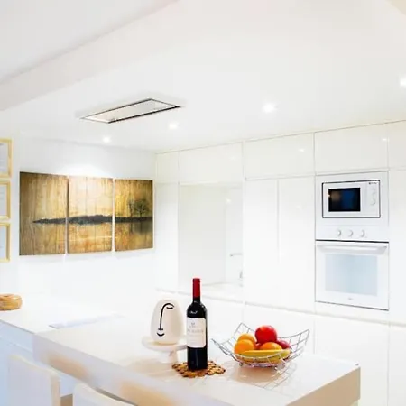 公寓 Beautiful Spacious Two Bed Facing The Ocean! *